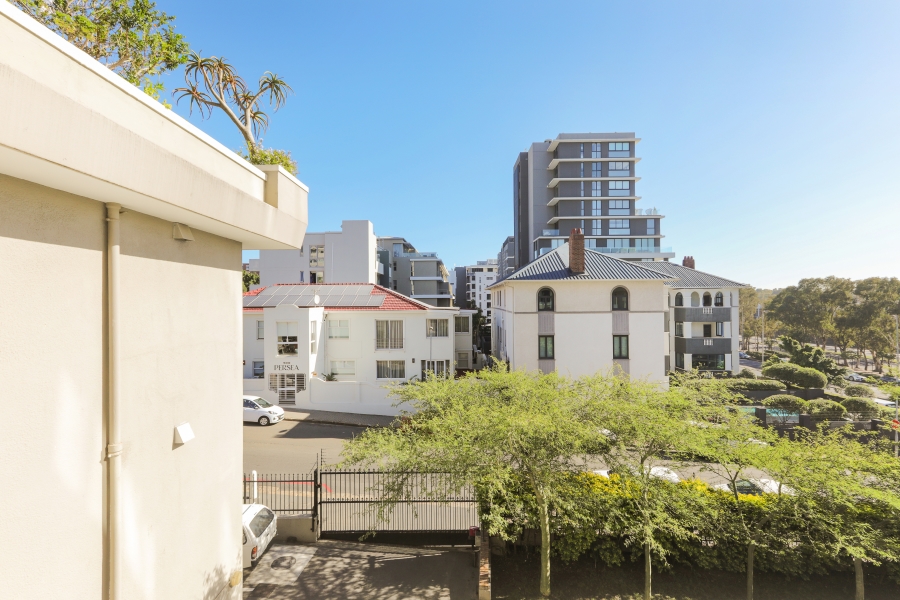 1 Bedroom Property for Sale in Green Point Western Cape